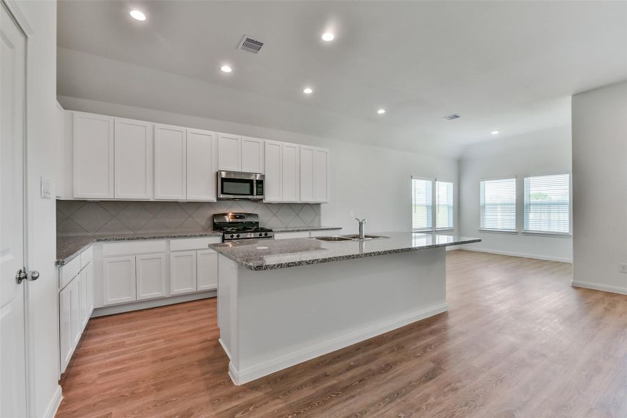 Furnished interior view inside a new home in King Oaks Village, Baytown (Image 7). Furnished interior view inside a new home in King Oaks Village, Baytown (Image 7).