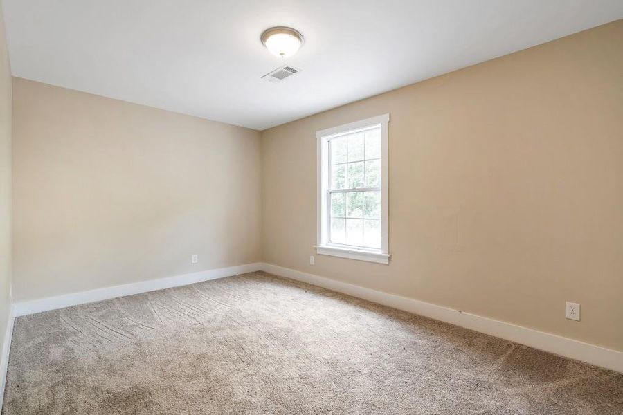 Spacious, unfurnished interior of a new home in , Lula (Image 24).