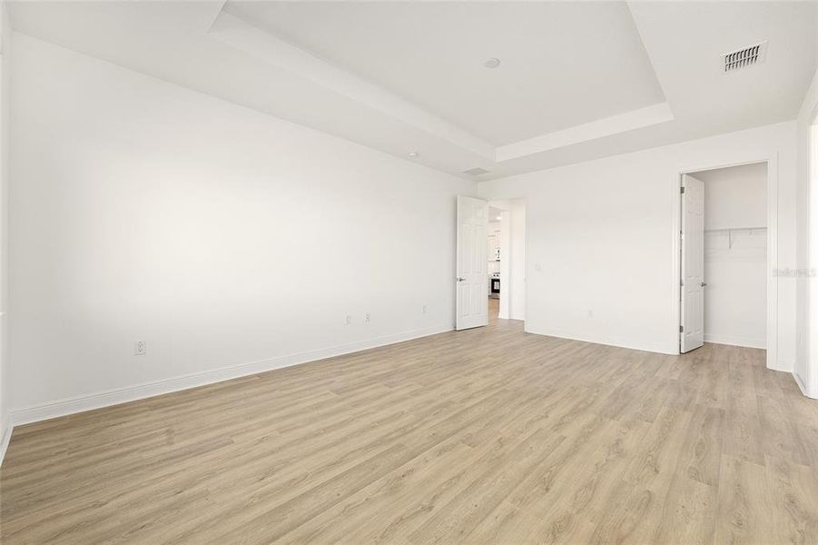 Spacious, unfurnished interior of a new home in , Ocala (Image 43).