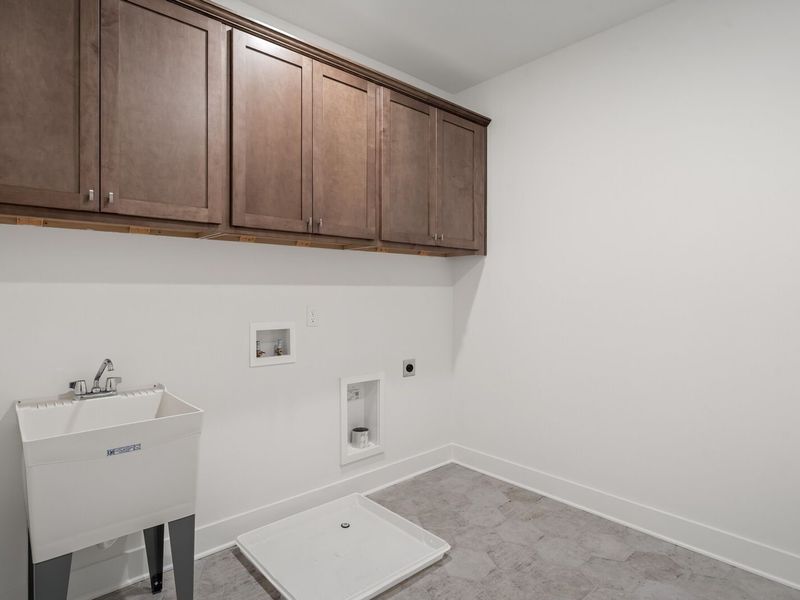Furnished interior view inside a new home in Shelton Square, Murfreesboro (Image 40).