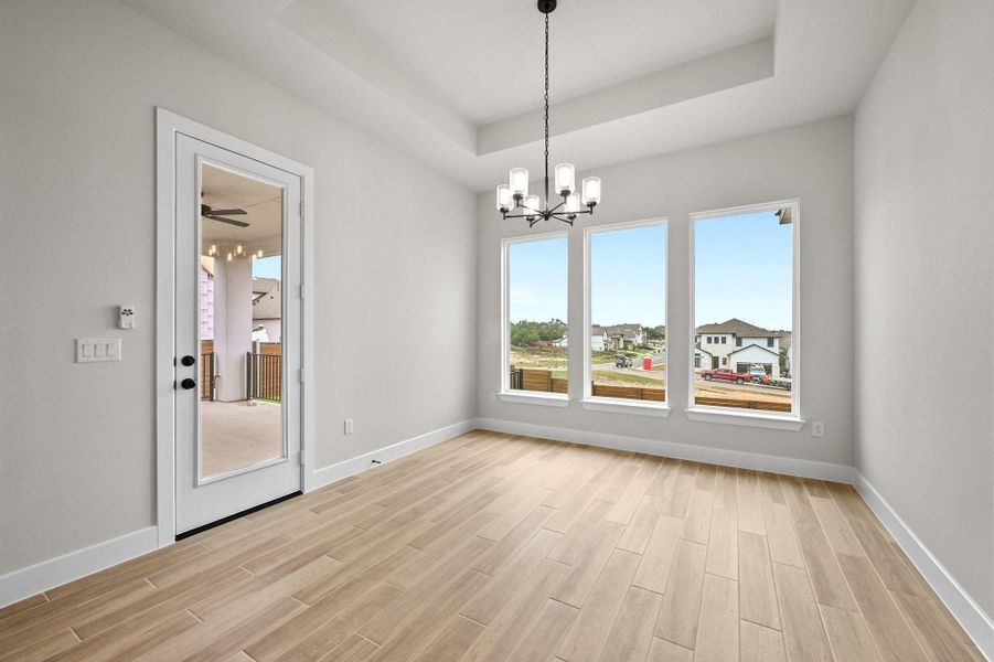 Representative image. Features, selections and colors may vary.