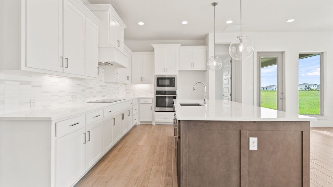 Representative furnished interior of a home built from the 2011F by Perry Homes in Turnleaf 50', Punta Gorda (Image 5).