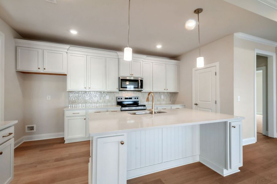 Olivia II- Kitchen