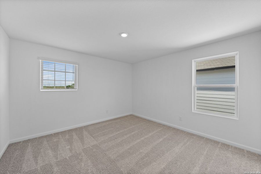 Spacious, unfurnished interior of a new home in , San Antonio (Image 19).