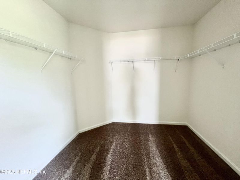 Spacious, unfurnished interior of a new home in Bellbrooke, Jacksonville (Image 6). Spacious, unfurnished interior of a new home in Bellbrooke, Jacksonville (Image 6).