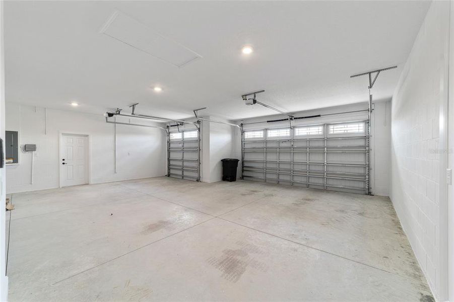 Spacious, unfurnished interior of a new home in , Ocala (Image 68).