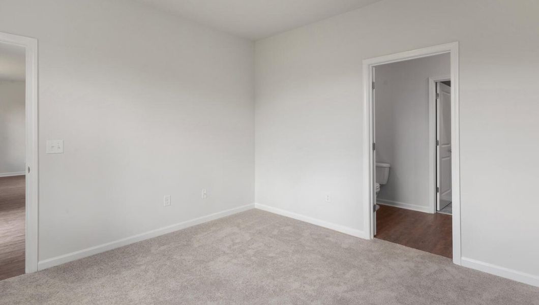 Spacious, unfurnished interior of a new home in Mariners Reach, Bolivia (Image 15).