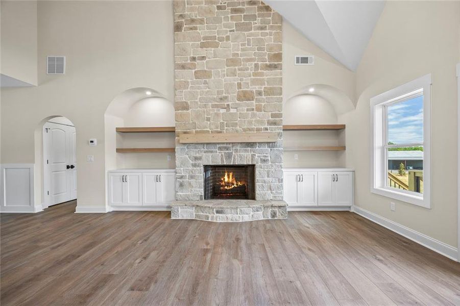 Spacious, unfurnished interior of a new home in , Monroe (Image 26).