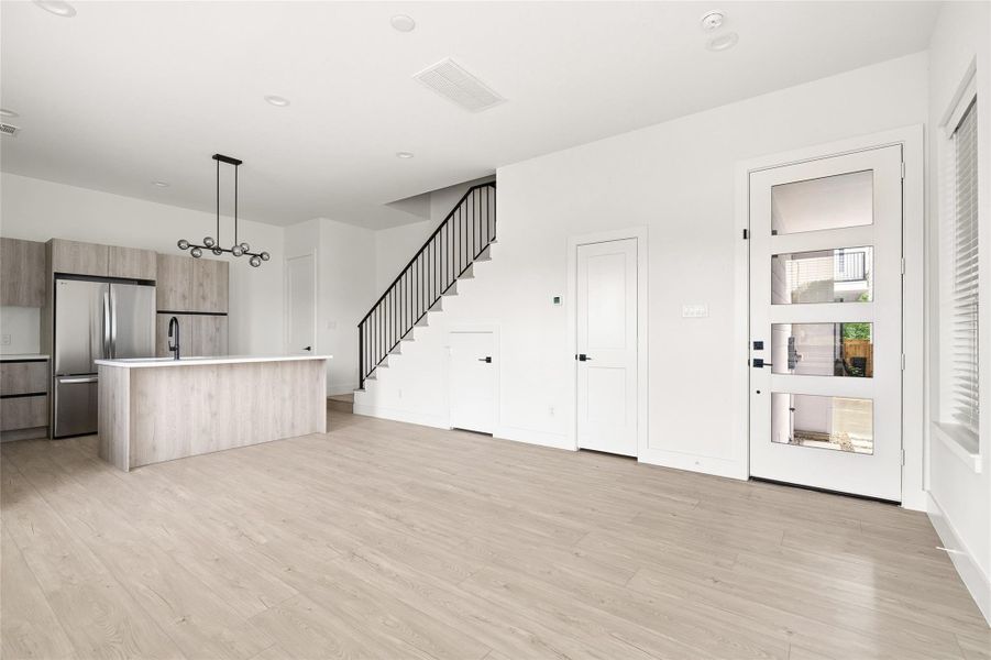 Spacious, unfurnished interior of a new home in , Houston (Image 18).