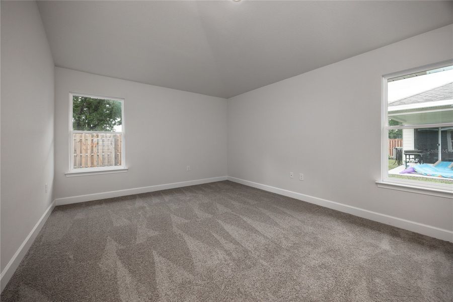 Spacious, unfurnished interior of a new home in Kirkland Farms, Alachua (Image 31).