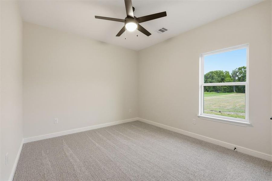 Spacious, unfurnished interior of a new home in , Weatherford (Image 24).
