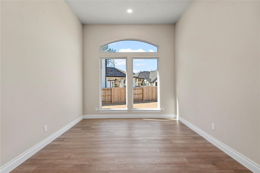 Spacious, unfurnished interior of a new home in , Conroe (Image 31). Spacious, unfurnished interior of a new home in , Conroe (Image 31).