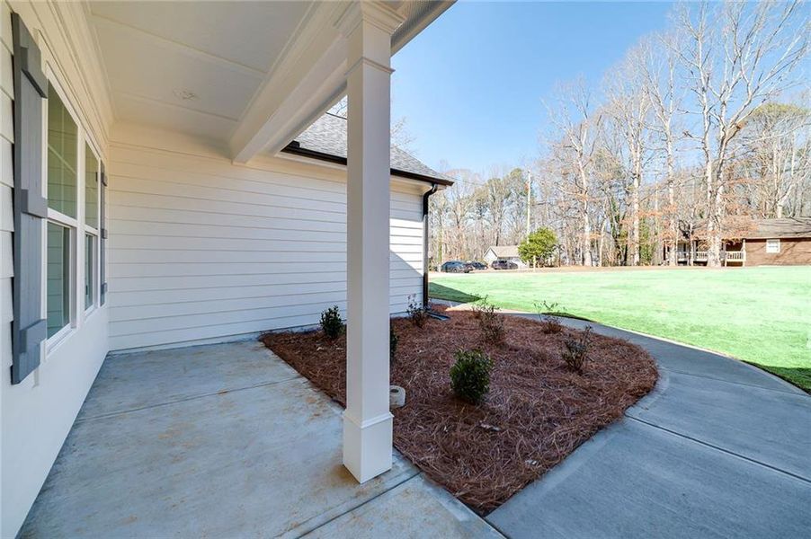 Exterior details and patio area of a home in , Dawsonville (Image 3).