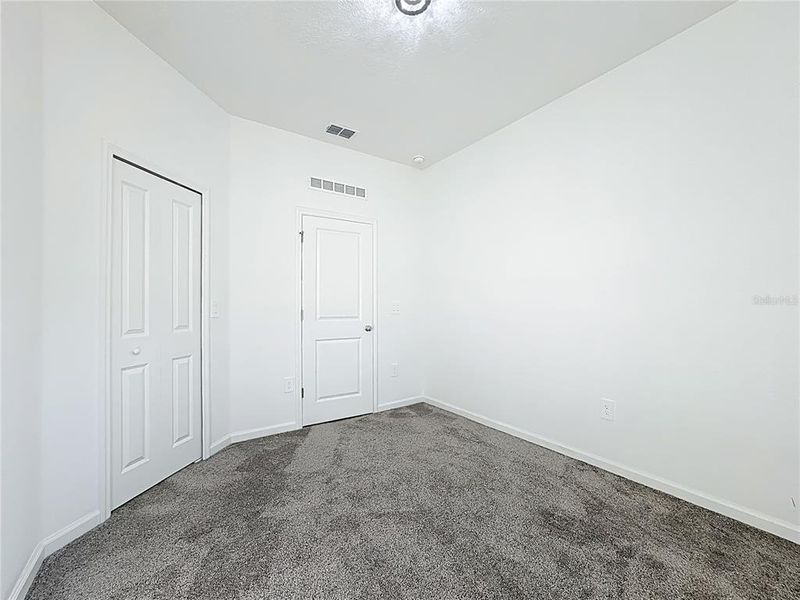 Spacious, unfurnished interior of a new home in , Kissimmee (Image 28).