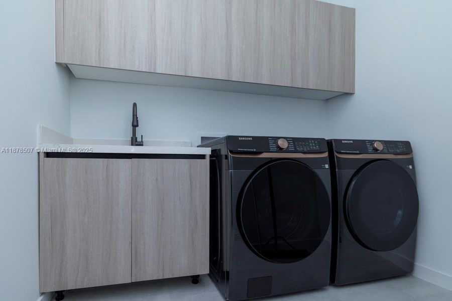 Image 27 of a home in .