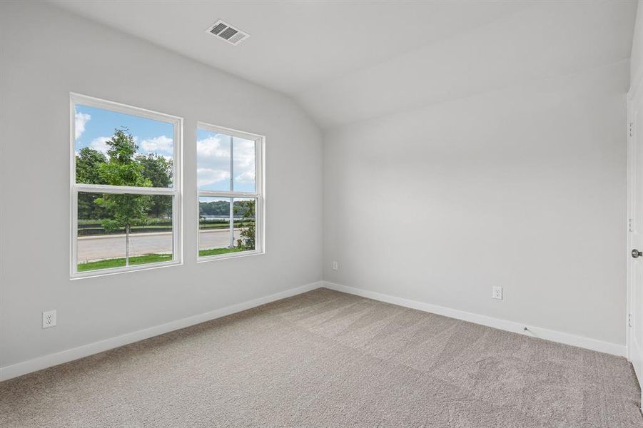 Spacious, unfurnished interior of a new home in Middlefield Village, Dallas (Image 24).