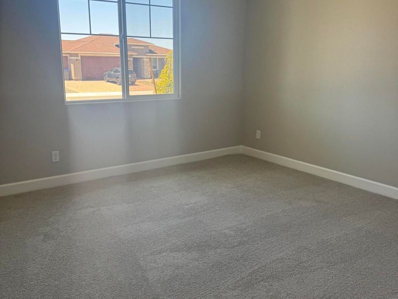 Spacious, unfurnished interior of a new home in Morningstar, Prescott Valley (Image 6).