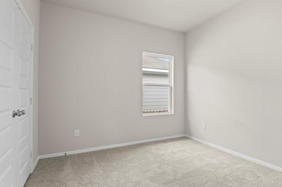 Spacious, unfurnished interior of a new home in Cloverleaf, Austin (Image 25).