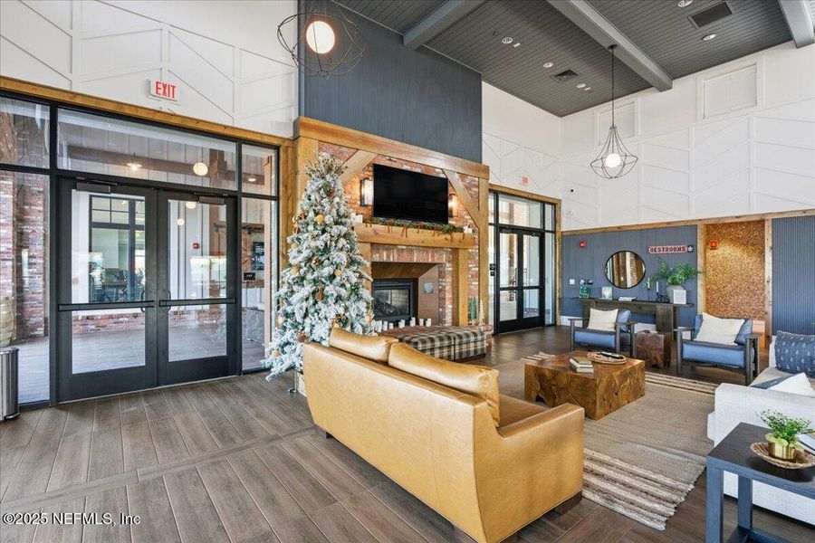 Community amenities in , Jacksonville (Image 63).