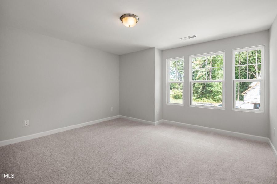 Spacious, unfurnished interior of a new home in Woodland Crossing, Zebulon (Image 20).