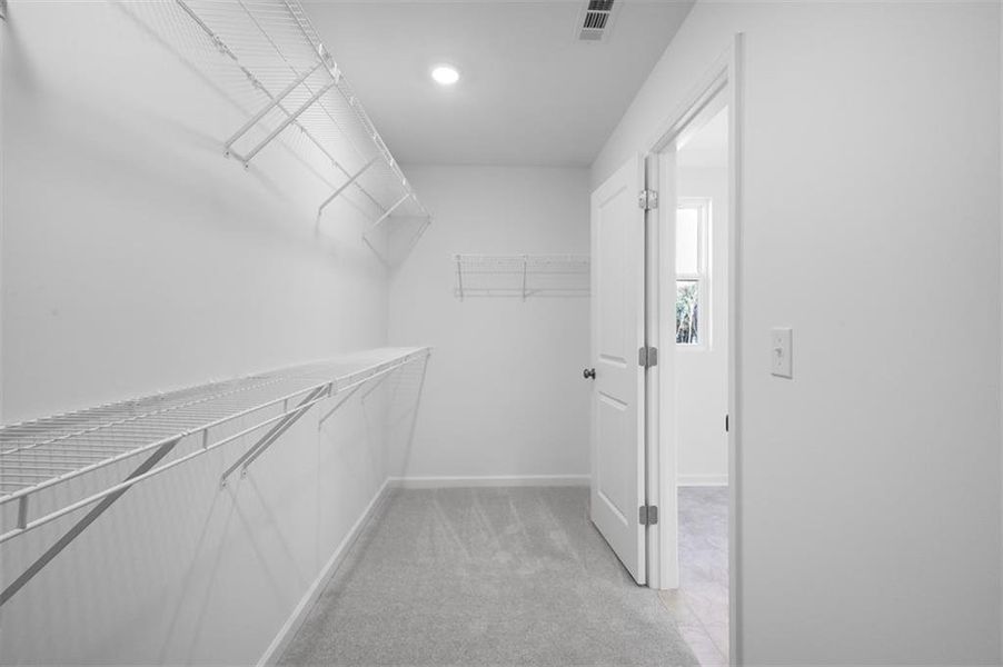 Spacious, unfurnished interior of a new home in Heritage River, Euharlee (Image 18).