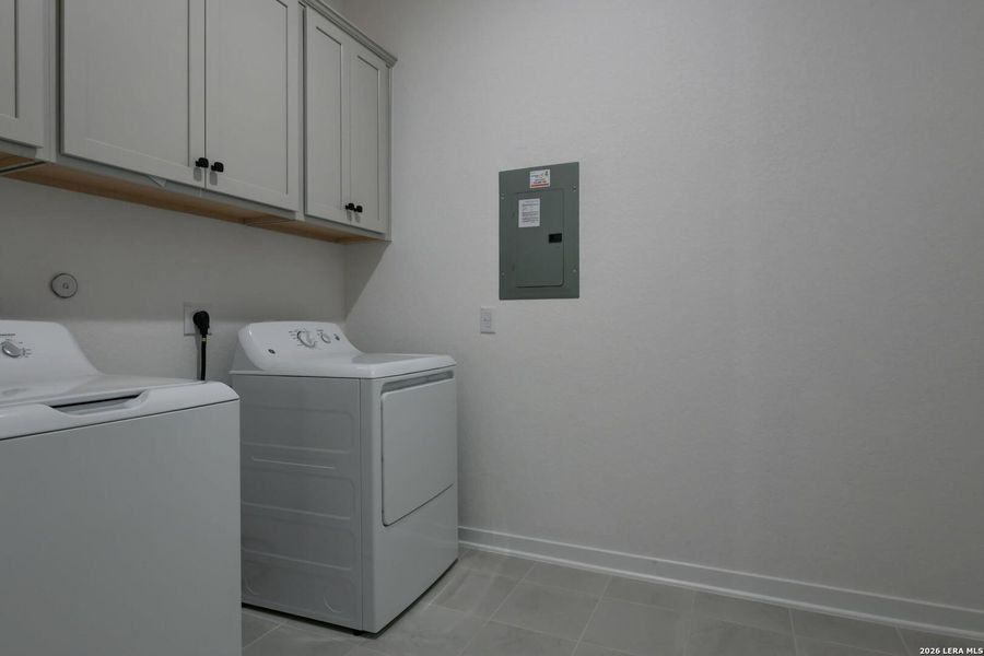 Furnished interior view inside a new home in Saddlebrook Ranch, Schertz (Image 15).