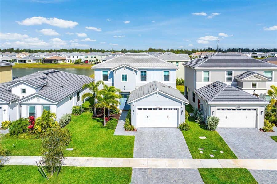 Gorgeous House with Large Driveway Gorgeous House with Large Driveway