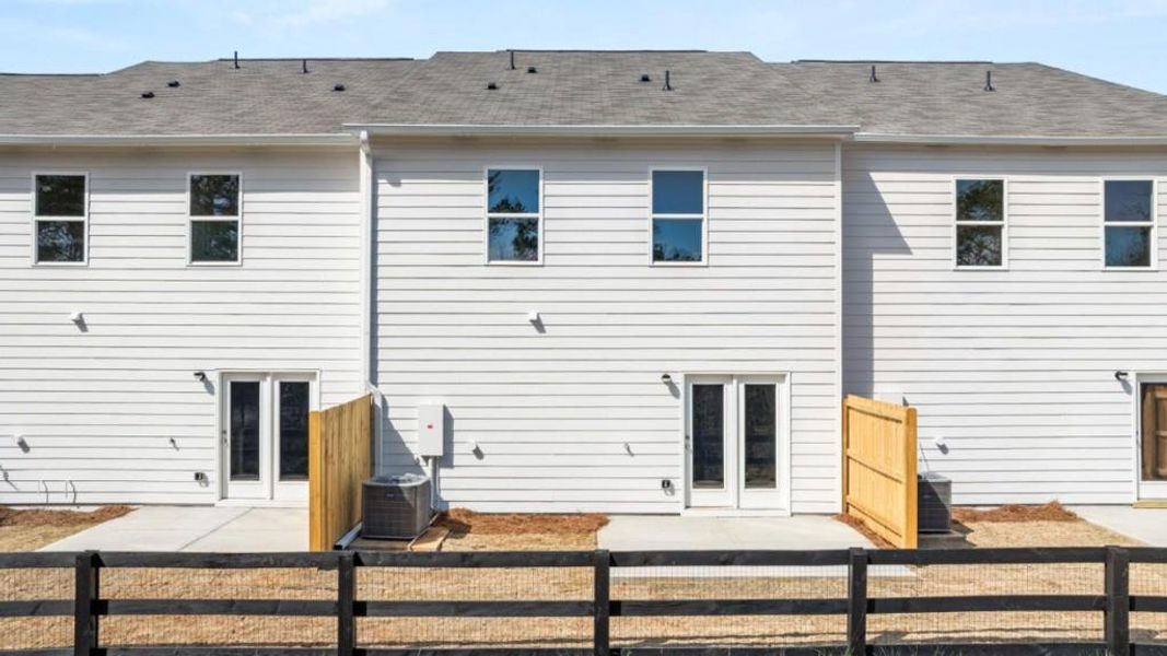 Exterior details and patio area of a home in Falcon Landing, Gainesville (Image 2).