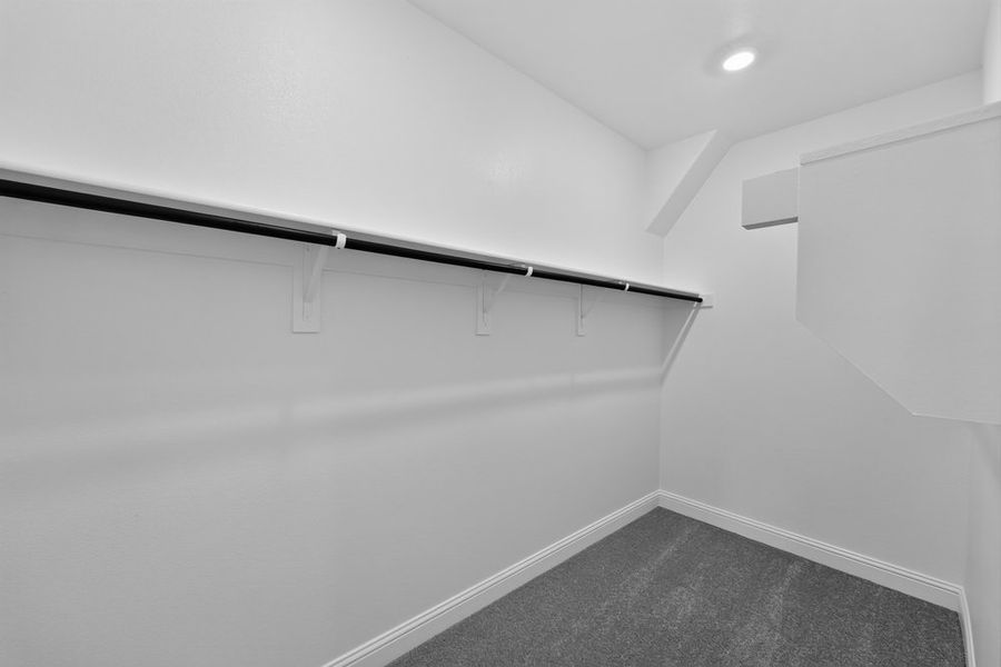 Spacious, unfurnished interior of a new home in Cross Creek Meadows, Celina (Image 26).
