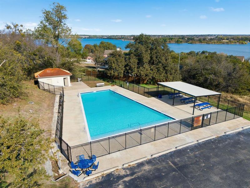 Community amenities in , Granbury (Image 30).