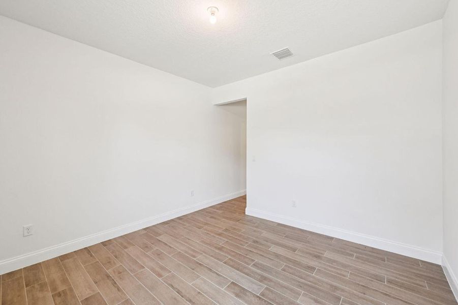 5665 Hampton Park Circle Vero Beach (19