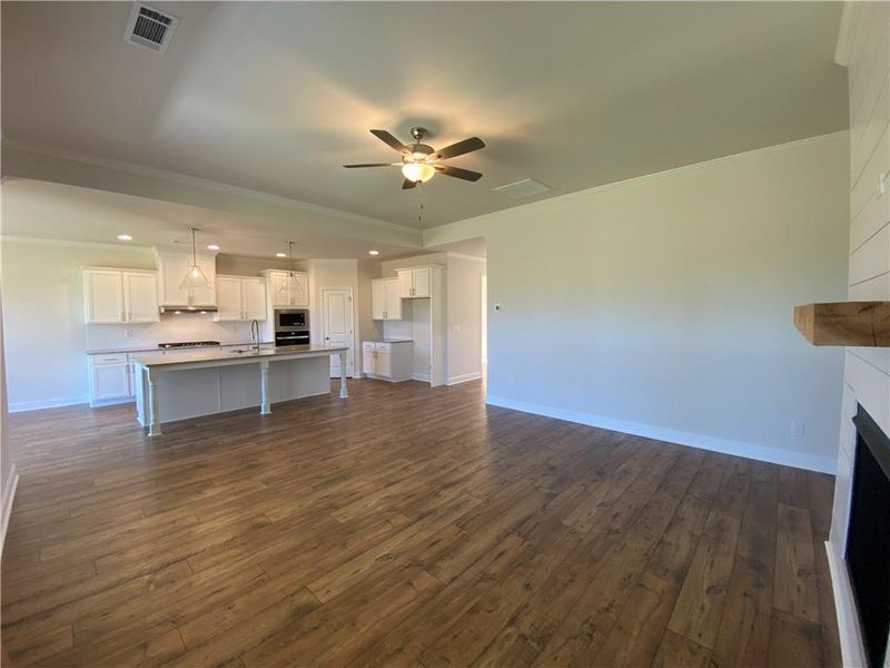 Spacious, unfurnished interior of a new home in , Jefferson (Image 34).