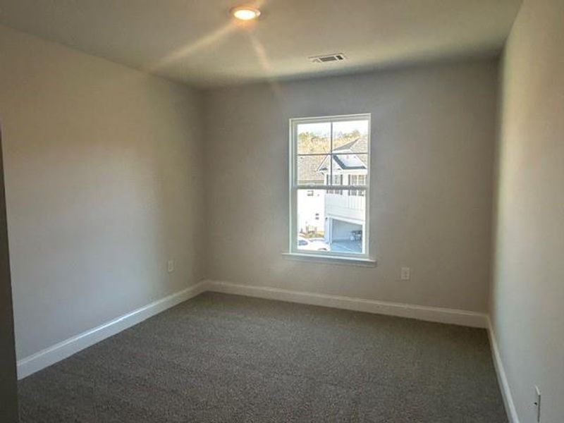 Spacious, unfurnished interior of a new home in Habersham Meadows, Demorest (Image 12).