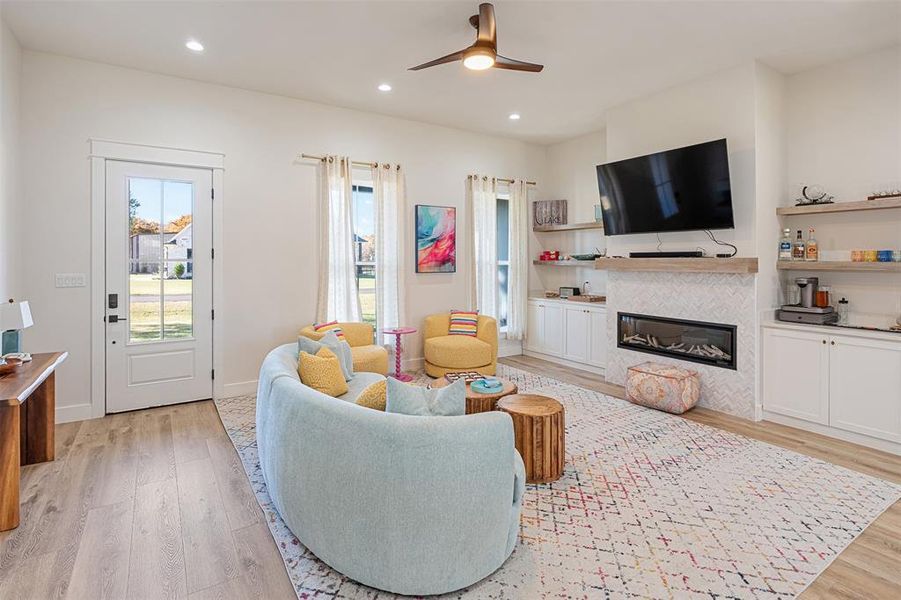 Furnished interior view inside a new home in , Mabank (Image 13).