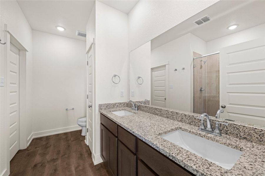 Please Note: These interior photos are not of the actual design but are of a completed home wiht a similar floor plan. Finishes, features, and layouts may vary. Please Note: These interior photos are not of the actual design but are of a completed home wiht a similar floor plan. Finishes, features, and layouts may vary.