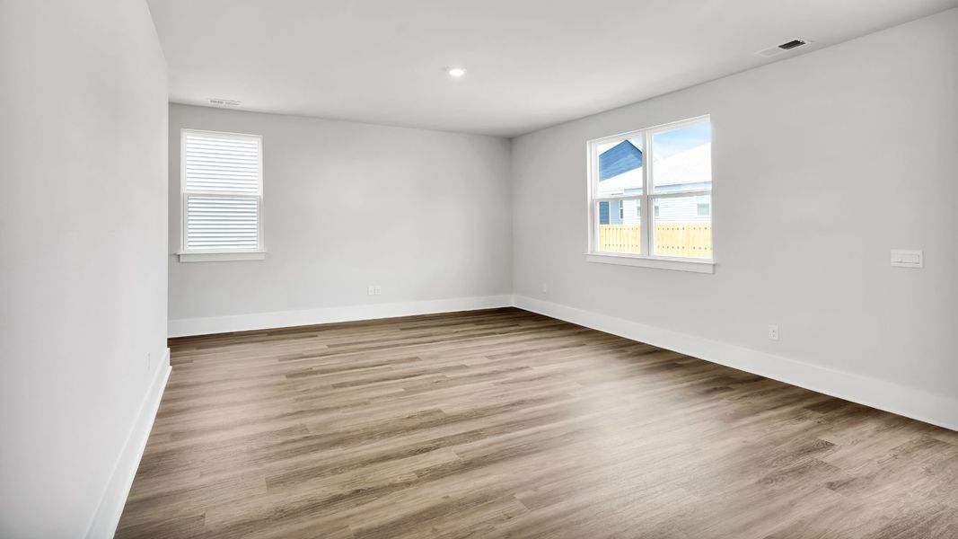 Spacious, unfurnished interior of a new home in Bella Point, Bolivia (Image 15). Spacious, unfurnished interior of a new home in Bella Point, Bolivia (Image 15).
