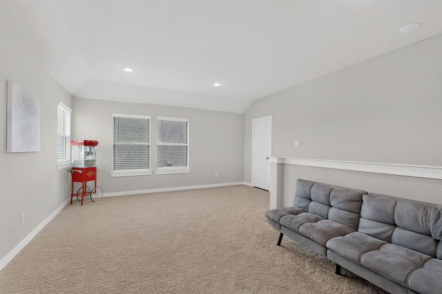 Furnished interior view inside a new home in Oakmont Park, Red Oak (Image 29).