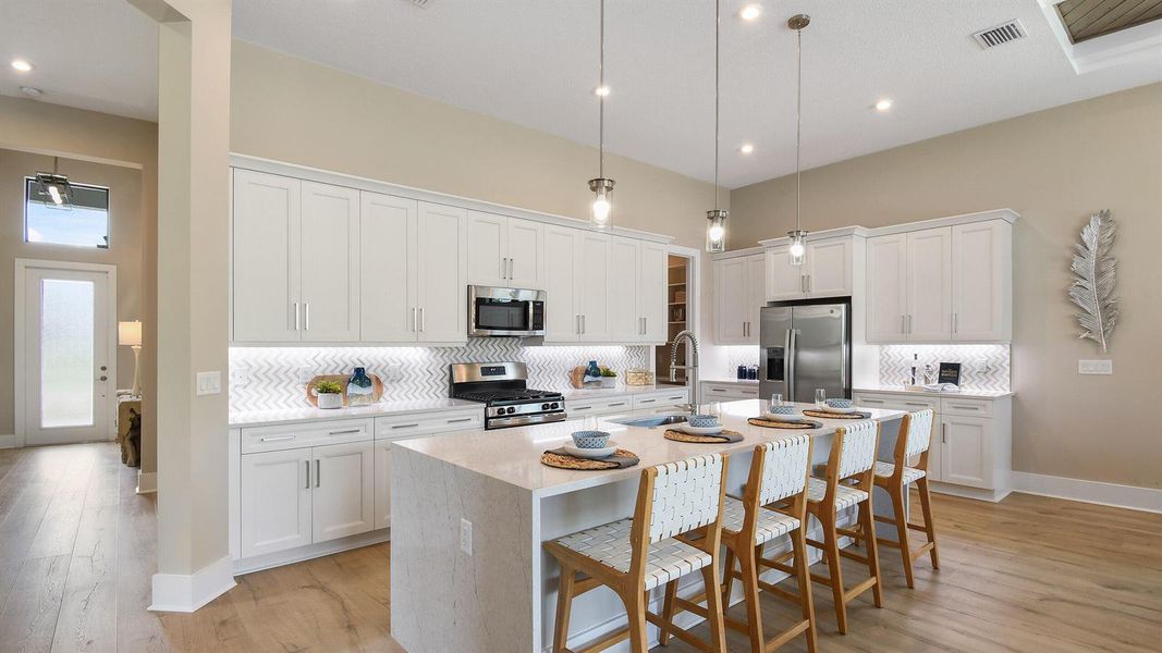 Julia Model - Island Kitchen 3