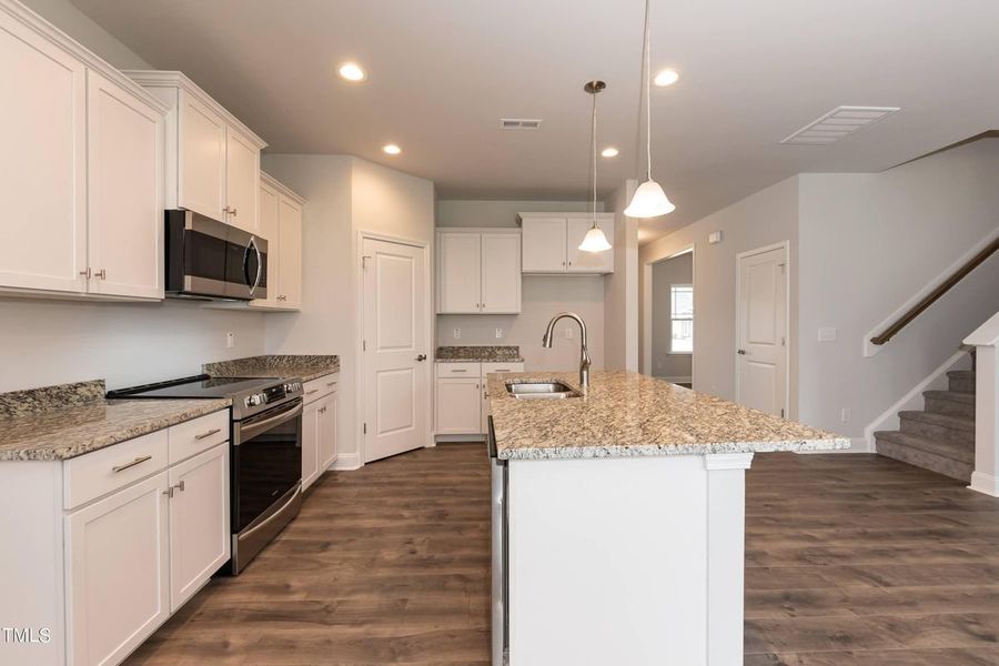Representative furnished interior of a home built from the 2913 by Adams Homes in Hidden Pines, Cameron (Image 5).