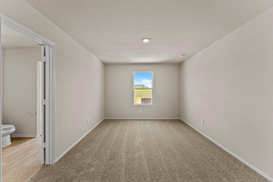 Spacious, unfurnished interior of a new home in Avenida, Converse (Image 24).