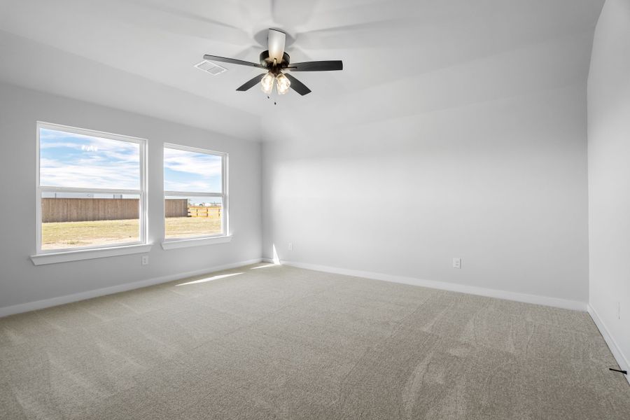 Representative unfurnished interior of a home built from the The Magnolia II by RED GABLE HOMES in Green Prairie Estates, Northlake (Image 20).
