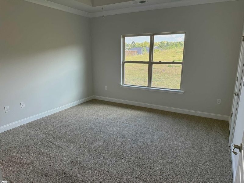 Spacious, unfurnished interior of a new home in Bracken Woods, Piedmont (Image 18).