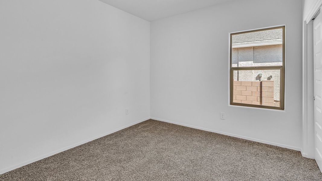Spacious, unfurnished interior of a new home in Barnett Village, Marana (Image 34).