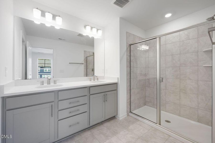 greystone-bathroom-04