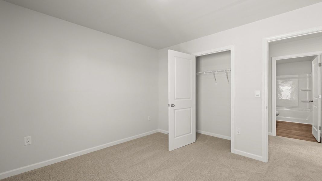 Representative unfurnished interior of a home built from the Robie by D.R. Horton in Highland Hills, Graniteville (Image 21).