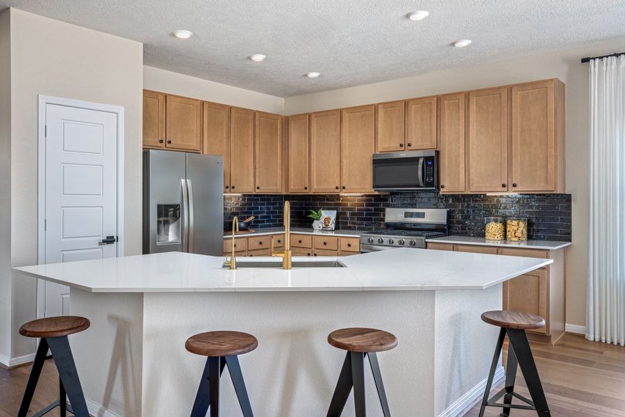 Representative furnished interior of a home built from the 2003 Modeled by KB Home in Briscoe Falls, Richmond (Image 4).