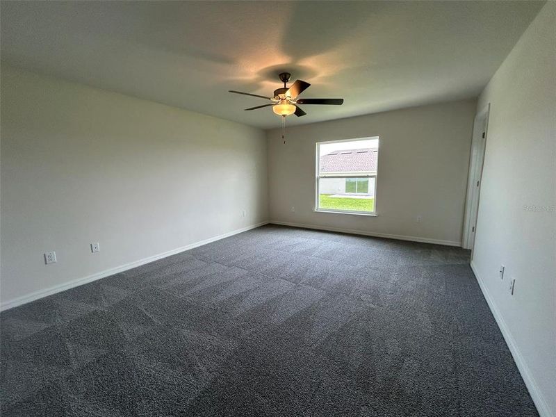 Spacious, unfurnished interior of a new home in , Citrus Springs (Image 13).