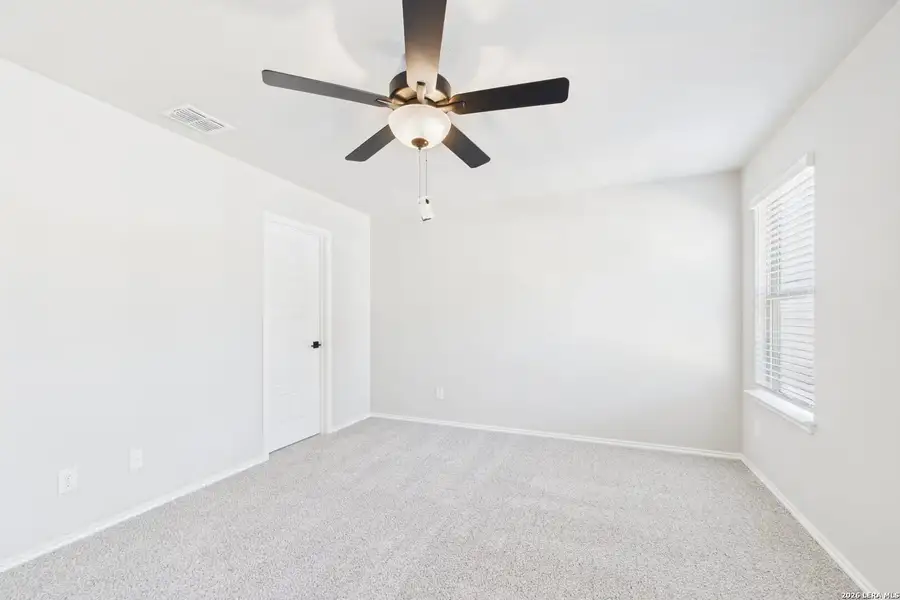 Spacious, unfurnished interior of a new home in Meadows at Oak Creek, San Antonio (Image 12).