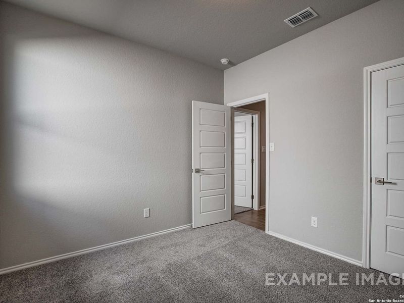 Spacious, unfurnished interior of a new home in Agave, San Antonio (Image 16).