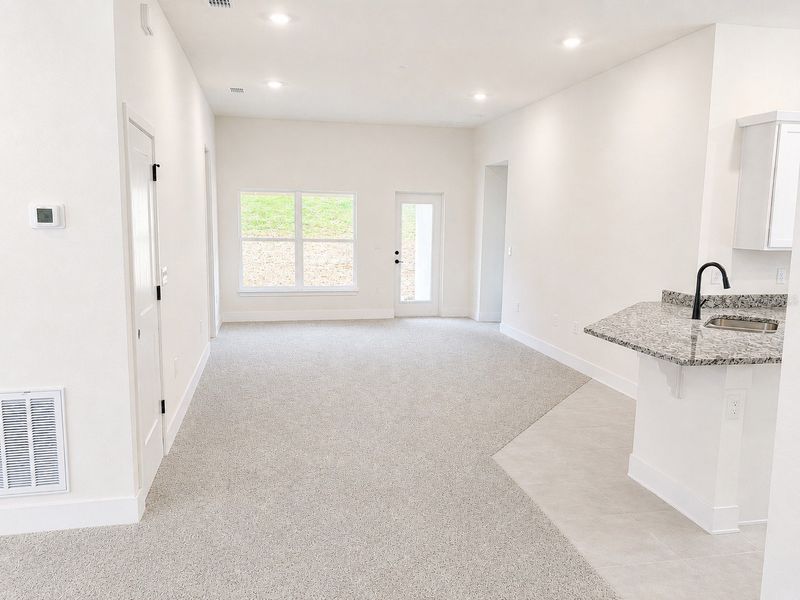 Spacious, unfurnished interior of a new home in Arbor Park, Leesburg (Image 8). Spacious, unfurnished interior of a new home in Arbor Park, Leesburg (Image 8).